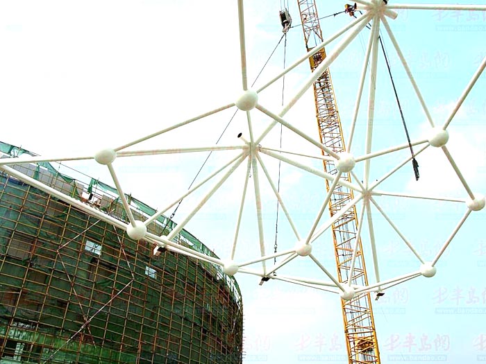 胶州体育馆网架安装