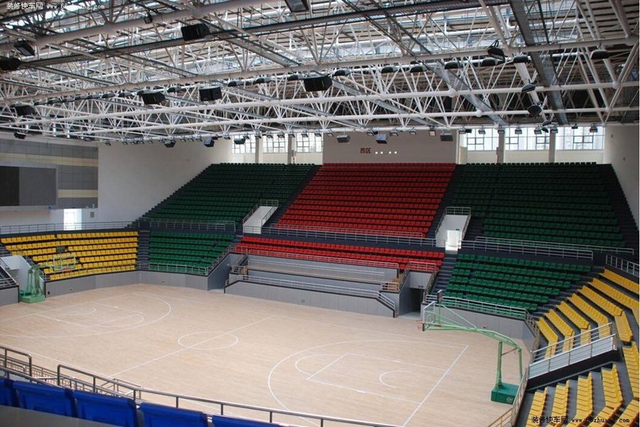 胶州羽毛球场网架工程